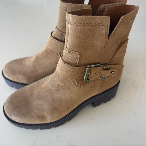 Zodiac Miller Bootie suede in Latte color New Size: 6 - Picture 3 of 7